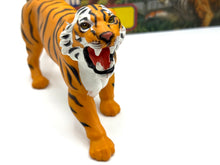 Carica l&#39;immagine nel visualizzatore di Gallery, 1973 Mattel Big Jim Tiger Trail Set – Caccia alla Tigre

