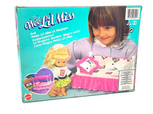 Carica l&#39;immagine nel visualizzatore di Gallery, 1991 Mattel Petite Wee Lil Miss Bed Playset New Old Stock
