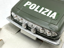 Carica l&#39;immagine nel visualizzatore di Gallery, Tomy 80&#39;S Talking Patrol car Giulia Alfetta Polizia new old stock
