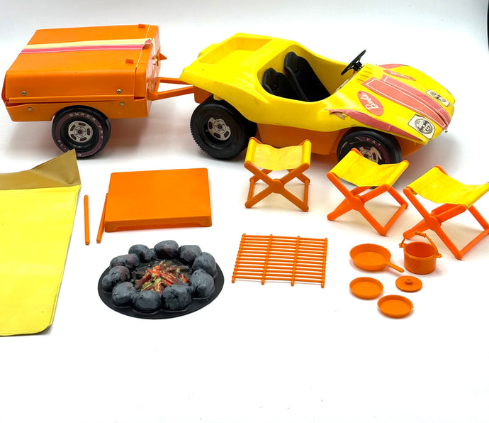 Front view of 1973 Barbie buggy with trailer tent showing age wear