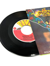 Load image into Gallery viewer, Vinyl record of Cristina D’Avena Laura / Mon Cicci Five 45 RPM single
