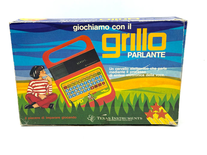 Front view of Grillo Parlante Italian Speak & Spell 1st edition in working condition
