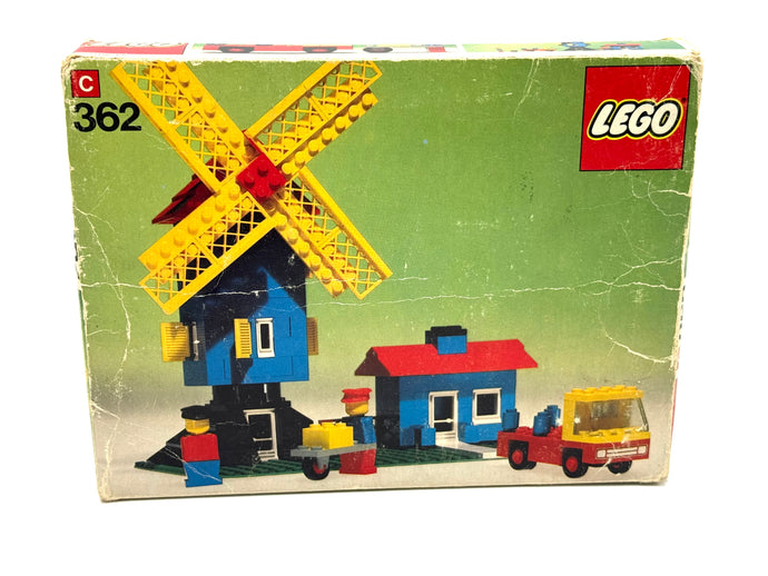 Front view of LEGO 362 LEGOLAND Windmill 1975 boxed set