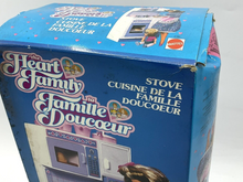 Carica l&#39;immagine nel visualizzatore di Gallery, 1988 Mattel The Heart Family La Famiglia Cuore Fornello Stove New Old Stock
