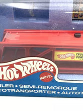 Charger l&#39;image dans la galerie, 1981 Hot Wheels Radio Control Six Way Hauler Semi Truck 5051 Mattel
