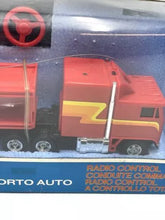 Charger l&#39;image dans la galerie, 1981 Hot Wheels Radio Control Six Way Hauler Semi Truck 5051 Mattel
