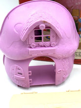 Load image into Gallery viewer, Smurfette’s mushroom house opened to show play interior
